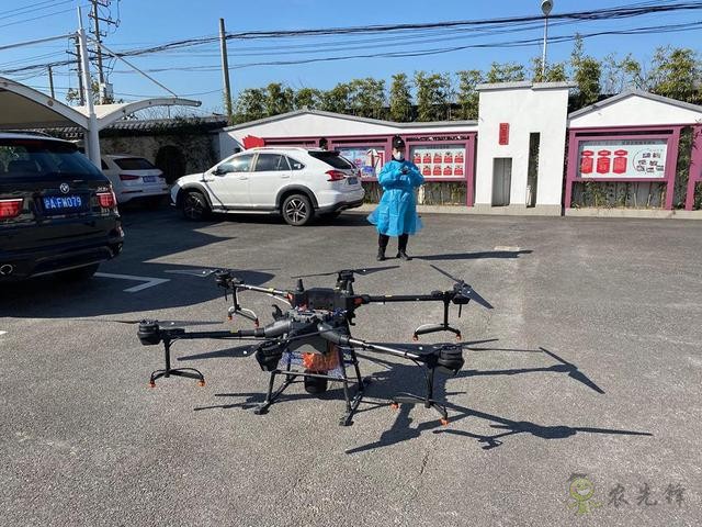 農(nóng)業(yè)無人機(jī)變身“運輸機(jī)”，上海奉賢用無人機(jī)服務(wù)隔離人員