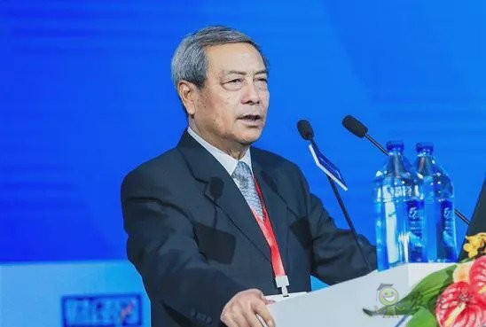 陳錫文：發(fā)展現(xiàn)代農(nóng)業(yè)，意味著要消滅小農(nóng)戶嗎？