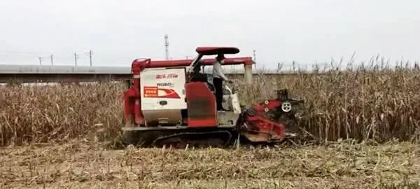 多雨之秋農(nóng)機(jī)人各顯神通 盡最大可能確保“三秋”農(nóng)機(jī)化生產(chǎn)