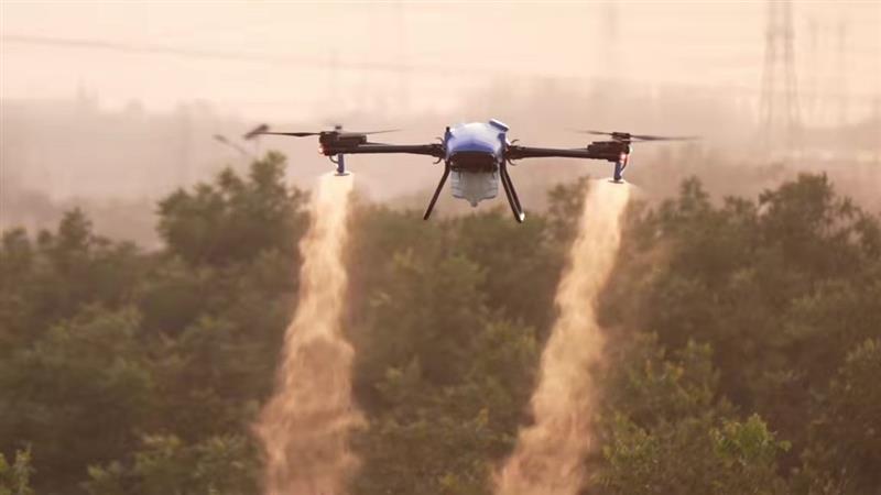 萬(wàn)物生長(zhǎng)·2022極目機(jī)器人科技年會(huì)召開 EA-30X新機(jī)閃耀亮相助力科技興農(nóng)