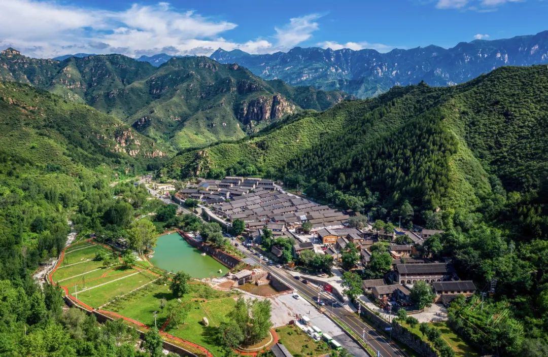 農(nóng)民日?qǐng)?bào)仲農(nóng)平文章：日出東方 農(nóng)道大光